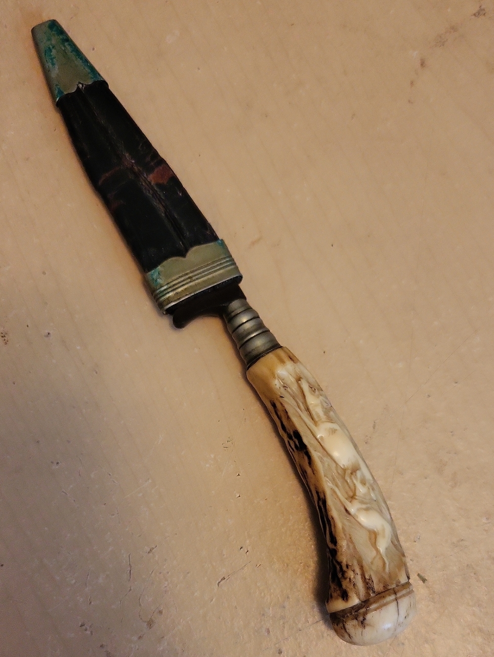 19th Cent. Bavarian Black Forest Boot Knife Carved Antler Handle - Picture 7 of 12